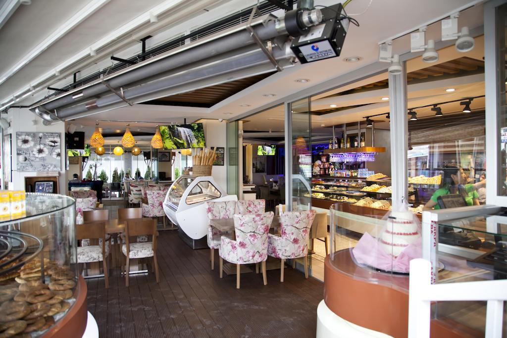 Grand Plaza Hotel — Fotos 1